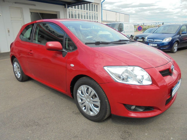 zakupione-samochody-toyota-auris-luna